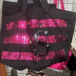 Adorable Victorias Secret Tote
